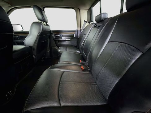 Used 2018 RAM 1500 Laramie w/ Convenience Group AWD/4WD image 27