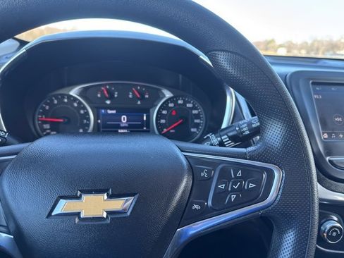 Used 2021 Chevrolet Equinox LT image 12