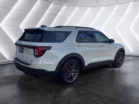 New 2026 Ford Explorer ST w/ Sun And Sound Package image 5