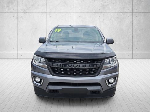Used 2019 Chevrolet Colorado Z71 AWD/4WD image 2