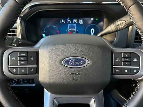 New 2026 Ford F250 Lariat w/ Black Appearance Package image 22