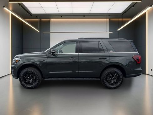 Used 2022 Ford Expedition Timberline AWD/4WD image 2
