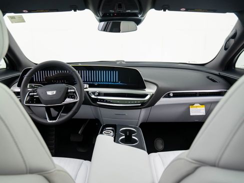 New 2026 Cadillac Lyriq Luxury image 12