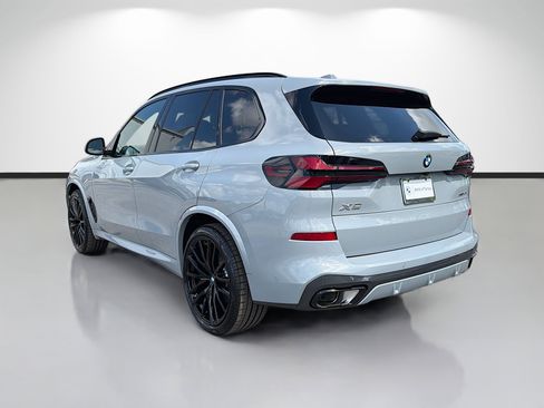 New 2026 BMW X5 xDrive40i w/ M Sport Package AWD/4WD image 5