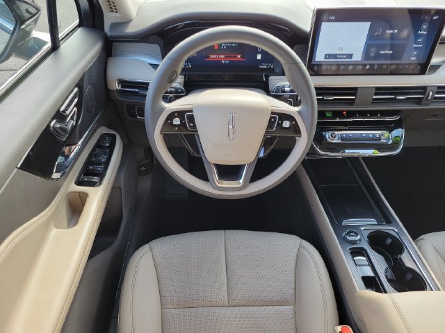Used 2024 Lincoln Corsair FWD w/ Equipment Group 101A image 25