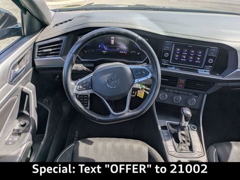Used 2024 Volkswagen Jetta Sport image 14