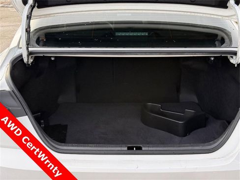 Used 2025 Toyota Camry SE image 9