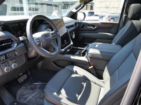 New 2026 GMC Yukon XL Denali w/ Sun & Power Step Package AWD/4WD image 39