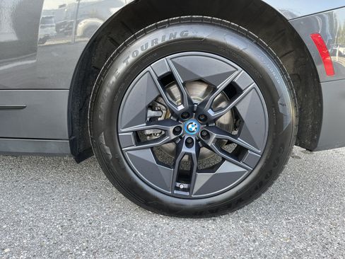 Used 2024 BMW iX xDrive50 AWD/4WD image 13