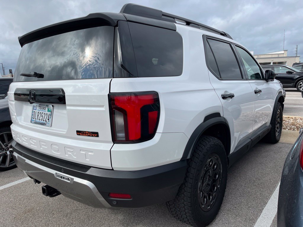 Used 2026 Honda Passport TrailSport Elite image 3