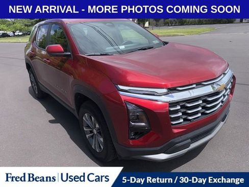 Used 2026 Chevrolet Equinox LT w/ Safety and Technology Package AWD/4WD image 9