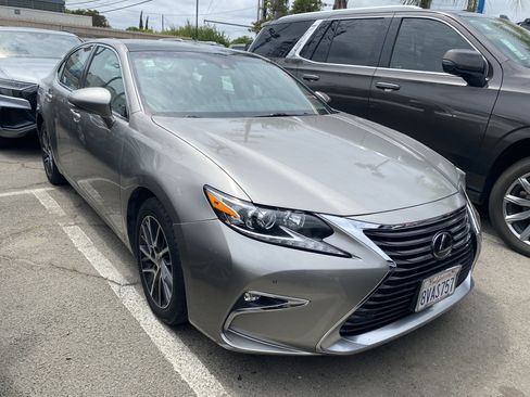 Used 2017 Lexus ES 350 FWD image 6