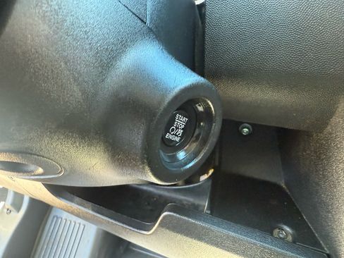 Used 2023 RAM ProMaster 2500 image 22