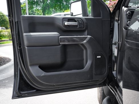 Used 2023 Chevrolet Silverado 3500 LTZ w/ LTZ Plus Package AWD/4WD image 16