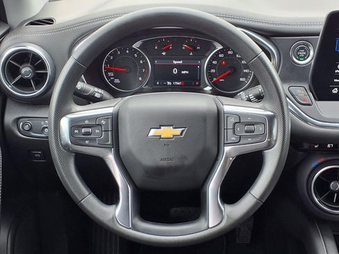 Used 2025 Chevrolet Blazer LT AWD/4WD image 14