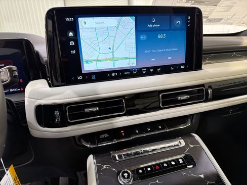 New 2025 Lincoln Aviator Black Label image 19