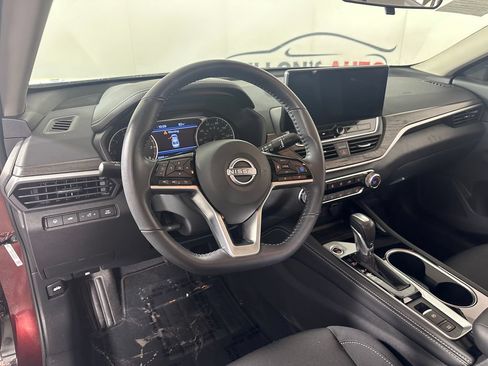 Used 2023 Nissan Altima 2.5 SV w/ SV Premium Package FWD image 17