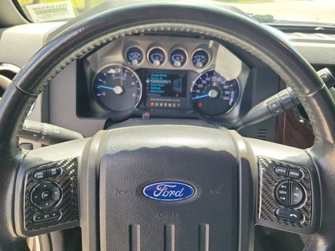 Used 2011 Ford F350 Lariat w/ Lariat Interior Pkg image 25