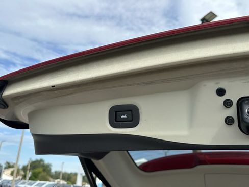 Used 2017 Nissan Rogue SV w/ SV Premium Package FWD image 13