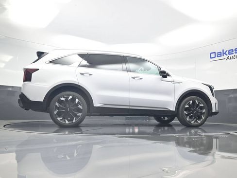 Certified 2026 Kia Sorento EX AWD/4WD image 46