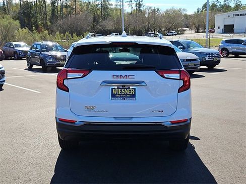 Used 2022 GMC Terrain AT4 w/ Tech Package image 9