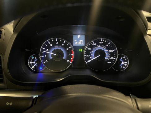 Used 2011 Subaru Outback 2.5i Premium image 12