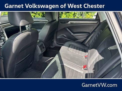 Used 2018 Volkswagen Passat 2.0T SEL Premium FWD image 13