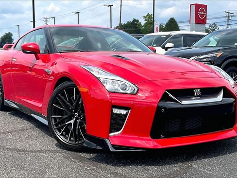 Used 2020 Nissan GT-R Premium w/ Premium Interior Package AWD/4WD image 32