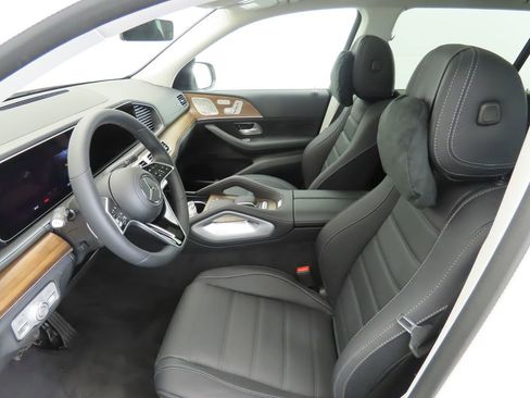 New 2026 Mercedes-Benz GLS 450 4MATIC image 21