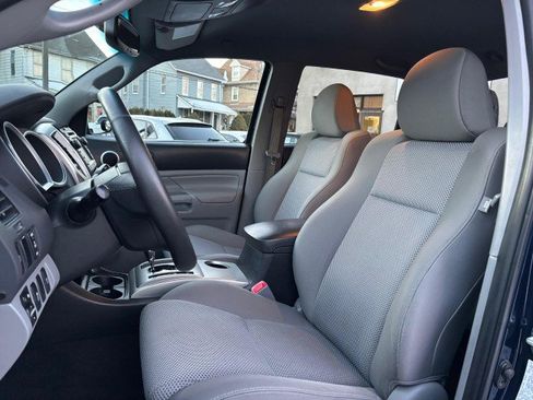 Used 2012 Toyota Tacoma 4x4 Double Cab image 13