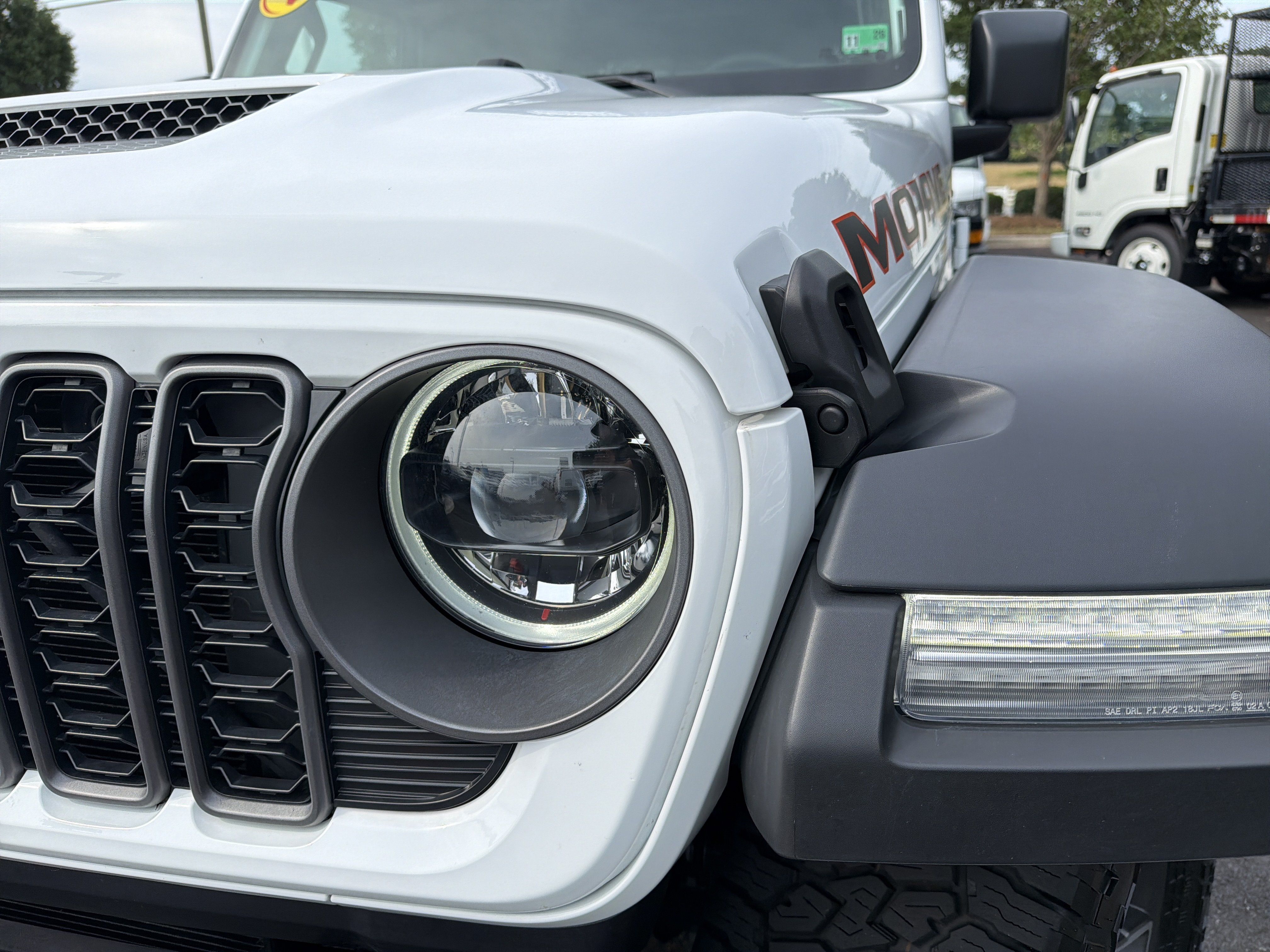 Used 2026 Jeep Gladiator Mojave AWD/4WD image 6
