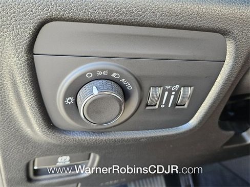 New 2025 Jeep Grand Cherokee L Laredo w/ Luxury Tech Group I image 27