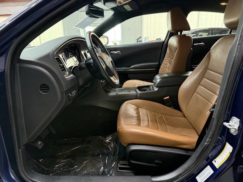 Used 2014 Dodge Charger SE w/ Sport Appearance Group RWD image 11