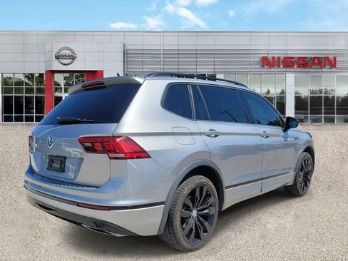 Used 2021 Volkswagen Tiguan SE R-Line FWD image 7