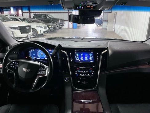Used 2019 Cadillac Escalade Premium Luxury image 27