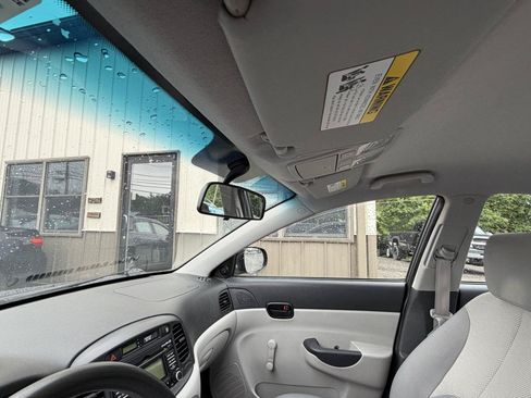 Used 2011 Hyundai Accent GLS FWD image 15