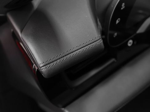 Certified 2023 Porsche Taycan 4S image 39