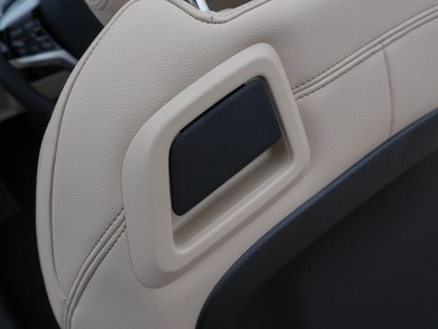 Certified 2026 BMW 430i Convertible RWD image 37