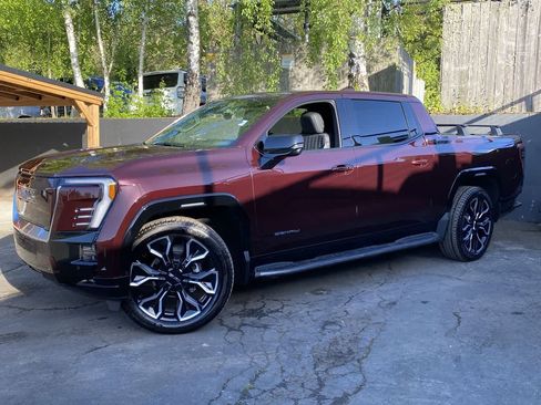 Used 2025 GMC Sierra EV Denali AWD/4WD image 1