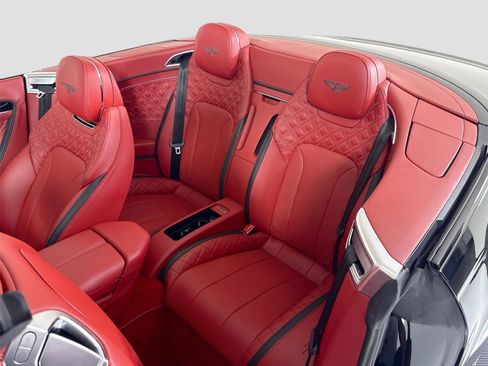 Used 2022 Bentley Continental GT Speed image 17