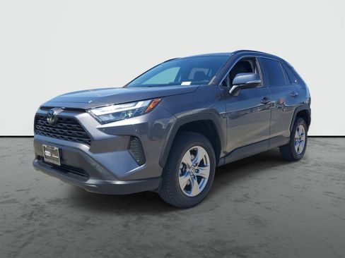 Used 2023 Toyota RAV4 XLE image 2