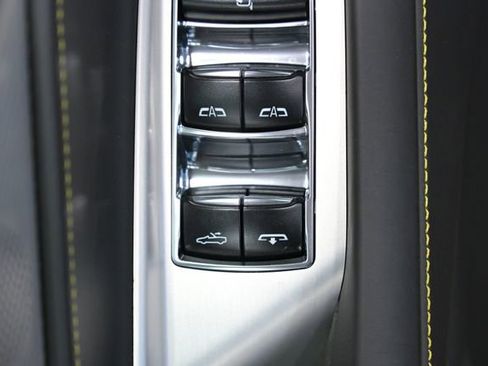 Used 2022 Chevrolet Corvette Stingray Premium Conv image 61