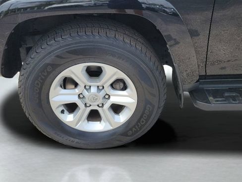 Used 2024 Toyota 4Runner SR5 Premium image 17