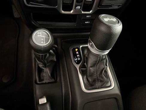 Used 2025 Jeep Wrangler Unlimited Sport AWD/4WD image 30