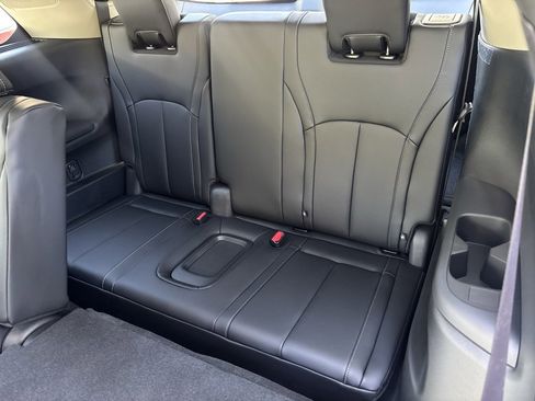 New 2026 INFINITI QX60 Luxe w/ Family Package image 20