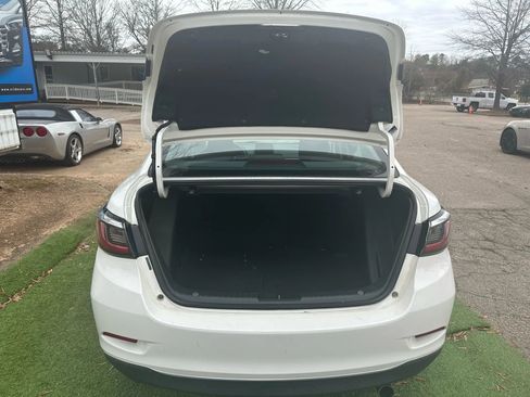 Used 2018 Toyota Yaris iA image 11