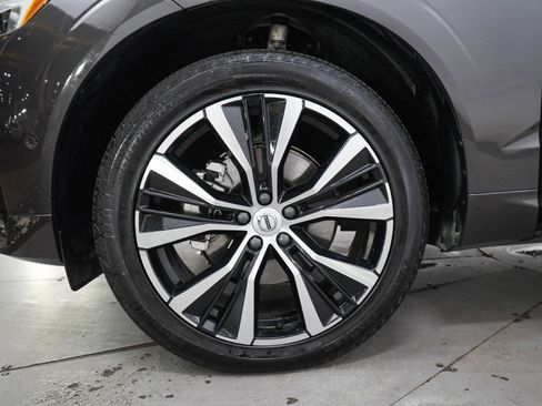 Used 2025 Volvo XC60 B5 Plus AWD/4WD image 33