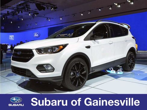 Used 2017 Ford Escape Titanium FWD image 1