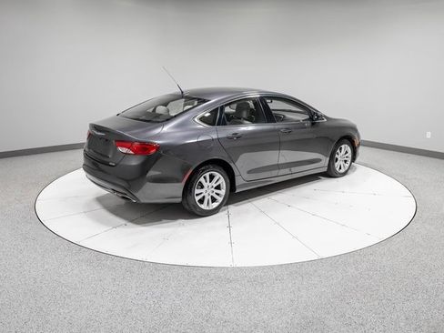 Used 2016 Chrysler 200 Limited w/ Convenience Group image 27