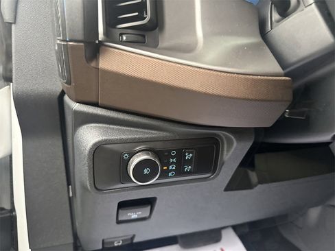 Used 2023 Ford Bronco Outer Banks image 15